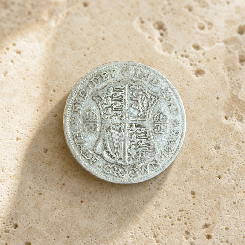 1933 George V silver half crown: Stone